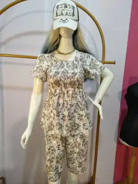 Patung fullbody baru beli 3 bulan