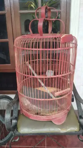 Kandang Burung Kapsul