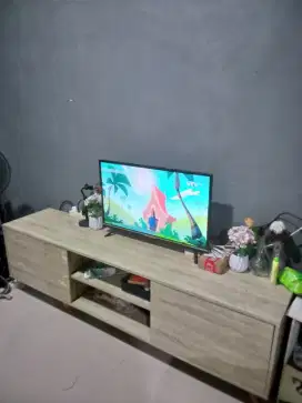Meja TV Full Kayu California