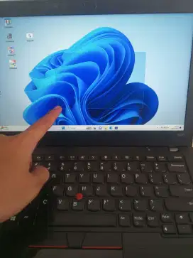 Lenovo Thinkpad T490 Core i7 RAM 16 SSD 512