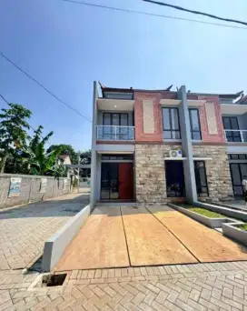 Rumah KPR/Cash 2lantai Siap Huni 2menit ke jl.raya jakarta bogor