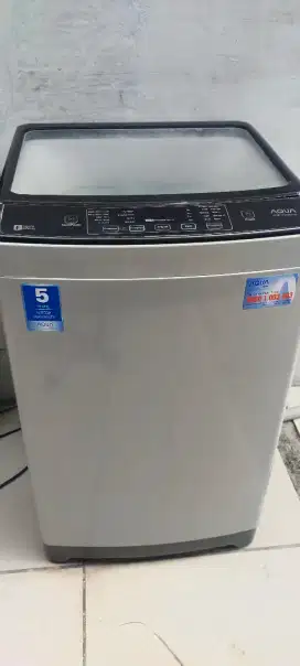 Dijual mesin cuci 1 tabung merek Aqua 10 liter