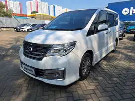 DP MURAH - Nissan Serena 2.0 Highway Star Panoramic Bensin-AT 2016