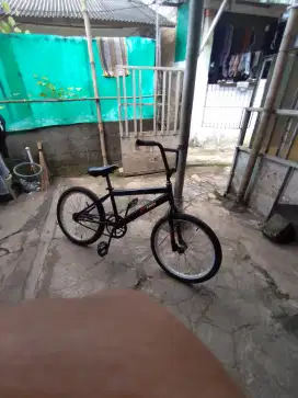 sepedah bmx senator