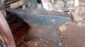 Paron Anvil / Landasan Besi 125kg