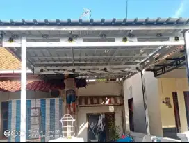 Kanopi baja ringan