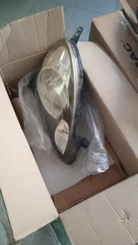 Lampu original lepasan mobilio
