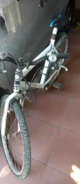 Sepeda MTB bekas dijual