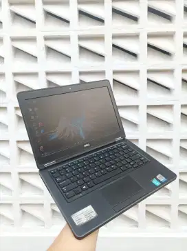 DELL LATITTUDE E5250 CORE I5 GEN 5 RAM 8GB SSD 128GB