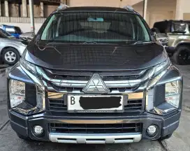 Mitsubishi Xpander Cross Premium Package AT Matic 2019 Abu2 Km 53rban