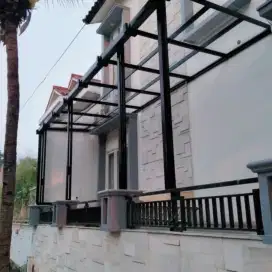 Kanopi baja ringan