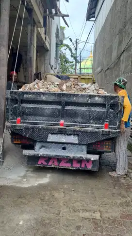 Buang Puing Pasar Rebo
