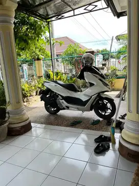 PCX 160 CBS Putih