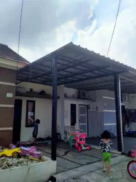 Kanopi baja ringan