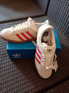 adidas gazelle terrace arsenal