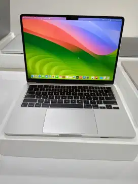 MACBOOK AIR 2022 CHIP M2 13 INCH 16/512 LIKE NEW
