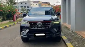 Km49rb toyota fortuner srz trd sportivo bensin 2021 hitam