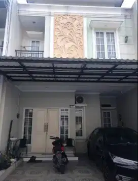 Dijual Rumah 2 Lantai dalem claster Grand Garden jagakarsa