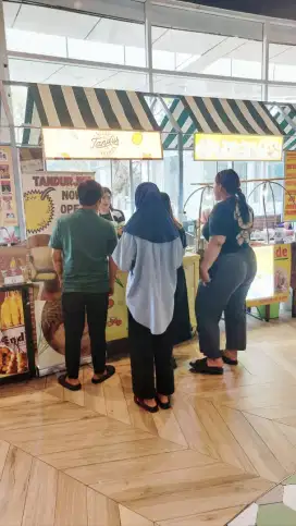 Lowongan kerja buat yg niat kerja JAGA STAND Dessert Duren