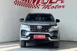 Toyota Fortuner VRZ GR 2.8 AT 2023 Silver
