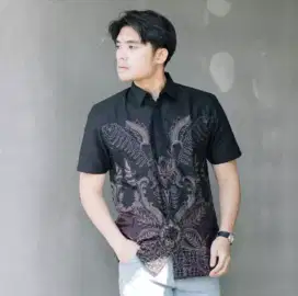 Kemeja Batik Pria Premium Pendek Size L Slim Fit Motif Hitam Keren