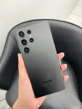Samsung S23 Ultra 12/512 sein