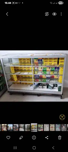 Yuk diborong. Etalase + meja kerja murah, kokoh