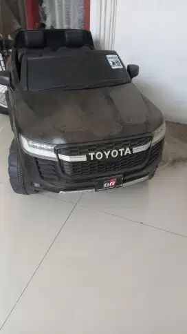 Mobil mainan anak