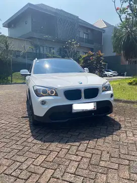 BMW X1 Putih Rapih Terawat