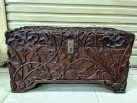Keris - peti keris jati tempat menyimpan keris ukiran lawas