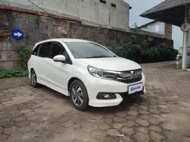 TDP Rendah Honda Mobilio 1.5 E Bensin-MT 2019 Abu-Abu CBIEB