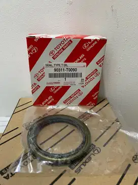 Seal bearing roda depan kijang innova hillux