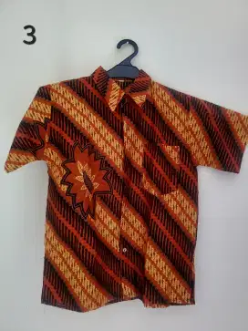 Kemeja dan baju rumah anak usia 10 - 13 th.