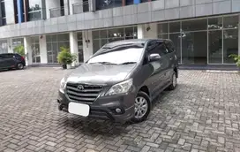 Toyota Kijang Innova  2.0 G Luxury Bensin-AT 2014