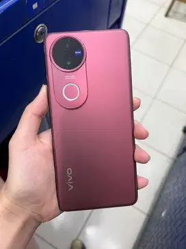 Vivo V50 12/256 red