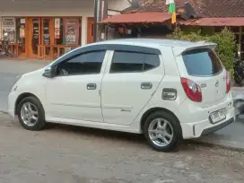 Daihatsu Ayla M Sporty 2015 MT