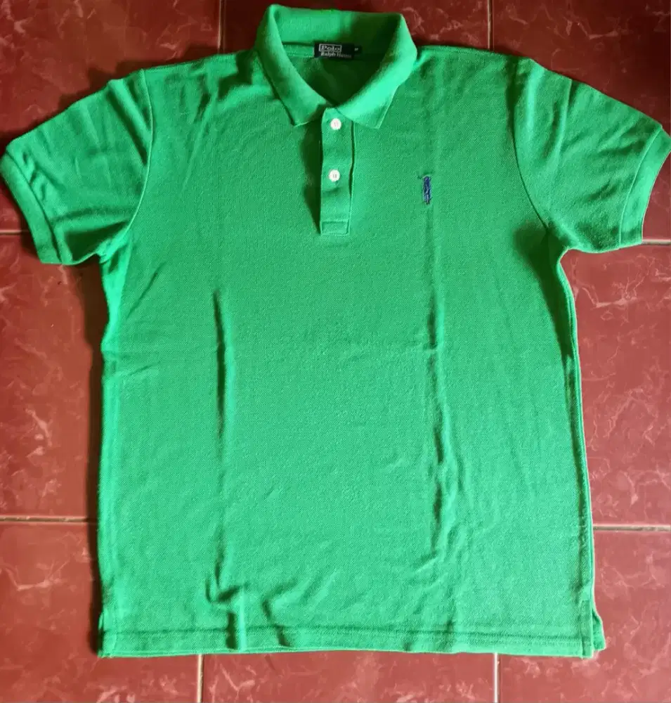 Kaos kerah Polo shirt garis size M