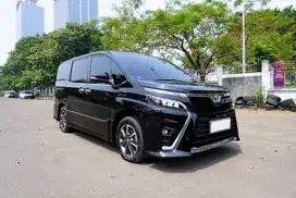 ‼️LOW KILOMETER‼️Toyota Voxy 2.0 AT 2018 , 2019 2020 , 2021 2017