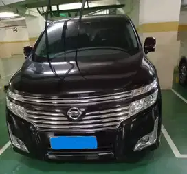 Nissan Elgrand ELGR35HWAYSTAR 4X2 AT (2012)