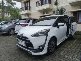 Sienta 2016 Q metic at Toyota Sienta Q 2016 at Sienta type Q plat AD