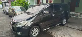 Toyota Kijang Innova 2010 Bensin