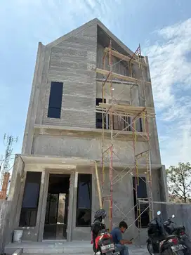 RUMAH READY DALAM KOMPLEK DI RINGROAD