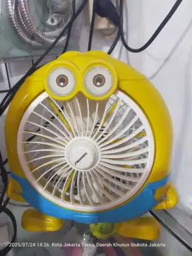 Kipas Angin Minion