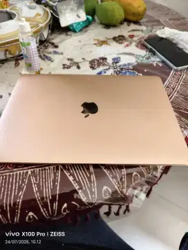 MacBook Air 2020 8/256 Normal Siap Pakai