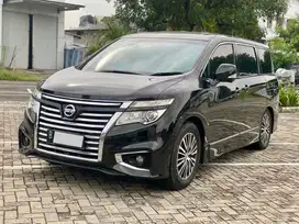 NISSAN ELGRAND HWS 2.5 AT HITAM 2014