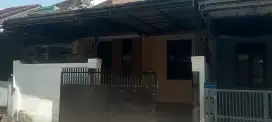 Disewakan rumah di marga asri samping borma margacinta