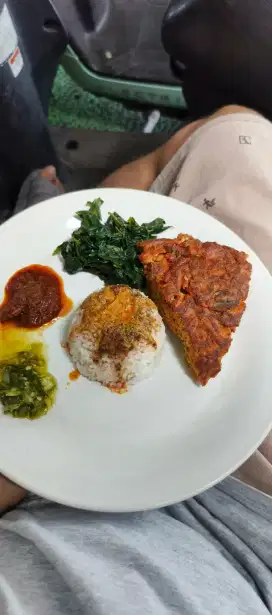 Staf waiters kasir dsg