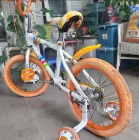 Sepeda Anak (roda bantu)