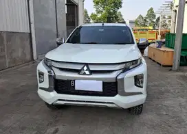 Mitsubishi Triton 2.4 GLS DC 4W M/T