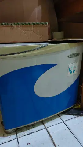 Kulkas toshiba ukuran kecil